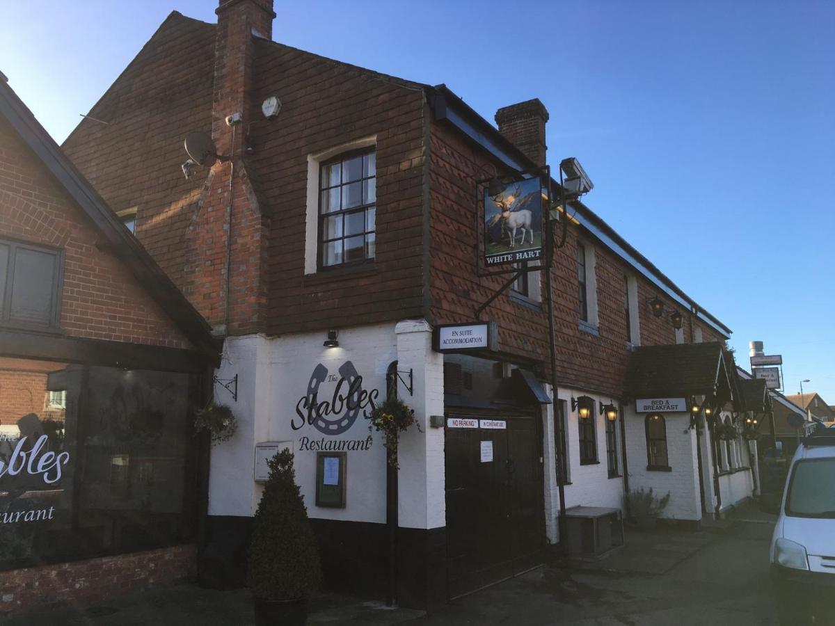 The White Hart Pub And Rooms Cranleigh Chambre photo