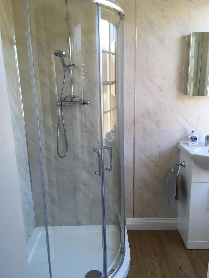 The White Hart Pub And Rooms Cranleigh Extérieur photo