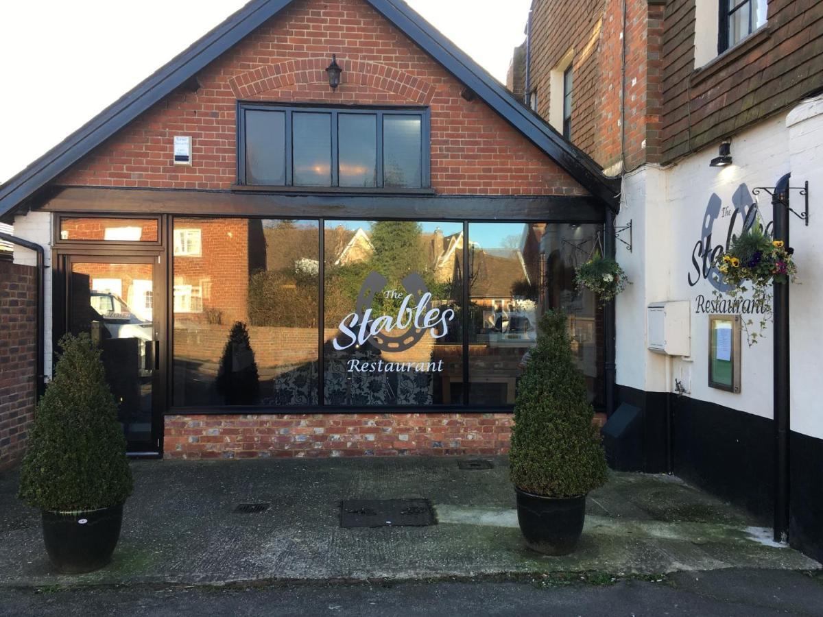 The White Hart Pub And Rooms Cranleigh Extérieur photo