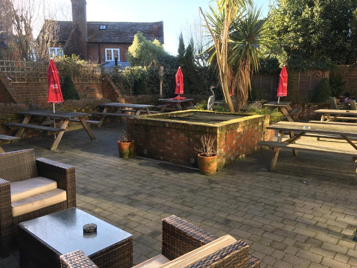 The White Hart Pub And Rooms Cranleigh Extérieur photo